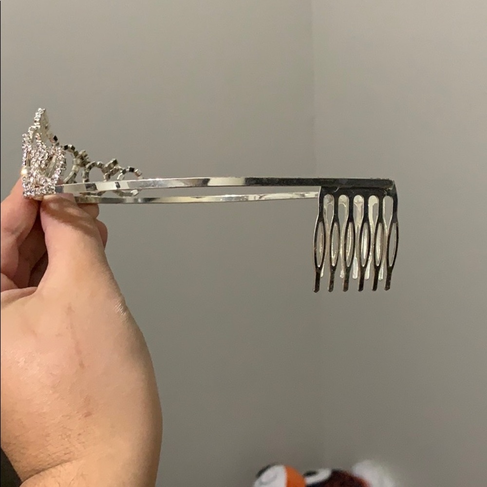 Tiara - Picture 2 of 2